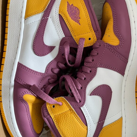 Air Jordan 1 Rretro High OG GS "Brotherhood" - Youth 6.5 Women 8 with box - Picture 6 of 15